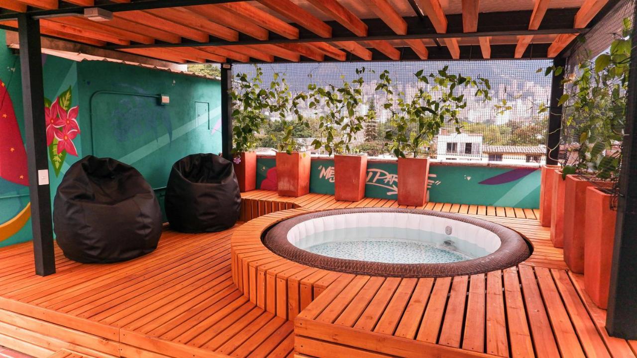 Local Gem Wtih Terrace, Near Provenza Medellin