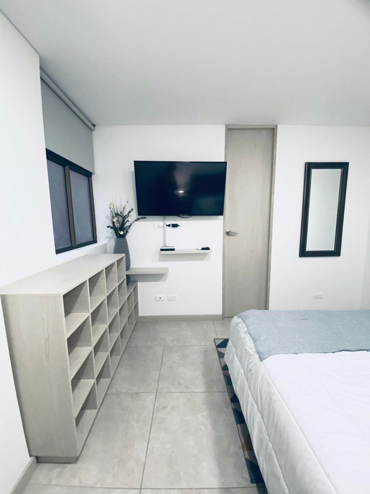 Parque Provenza And Lleras Minutes Away Apartment *